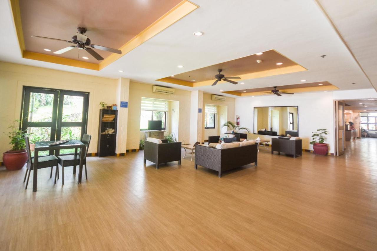 Microtel By Wyndham Boracay Balabag  Екстер'єр фото
