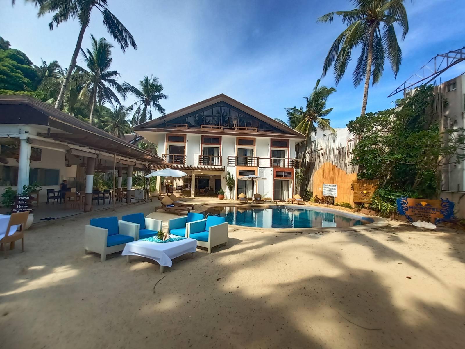 Microtel By Wyndham Boracay Balabag  Екстер'єр фото