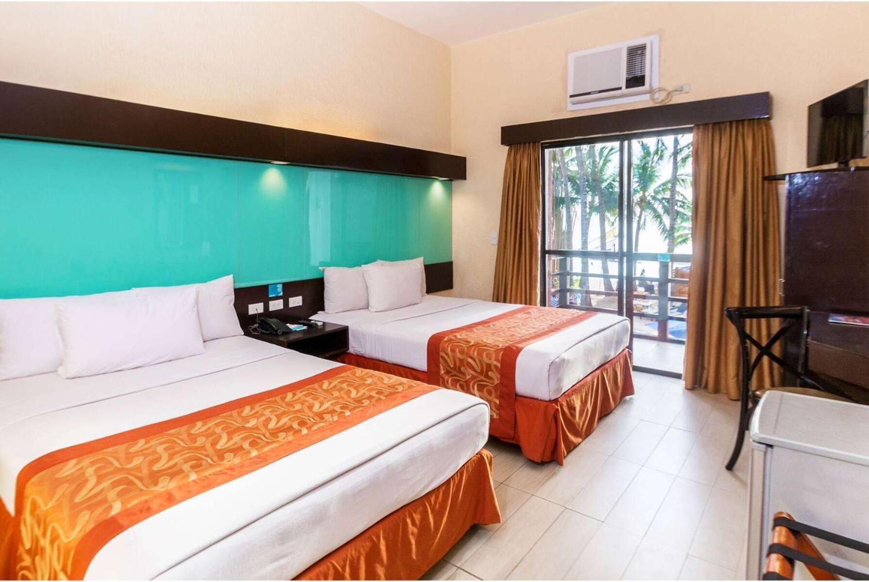 Microtel By Wyndham Boracay Balabag  Екстер'єр фото