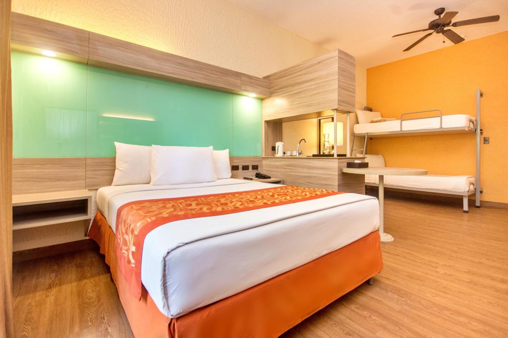 Microtel By Wyndham Boracay Balabag  Екстер'єр фото